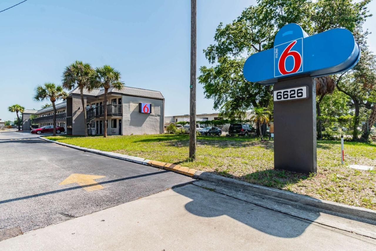 Motel 6 Tampa Near Fairgrounds - Casino Dış mekan fotoğraf