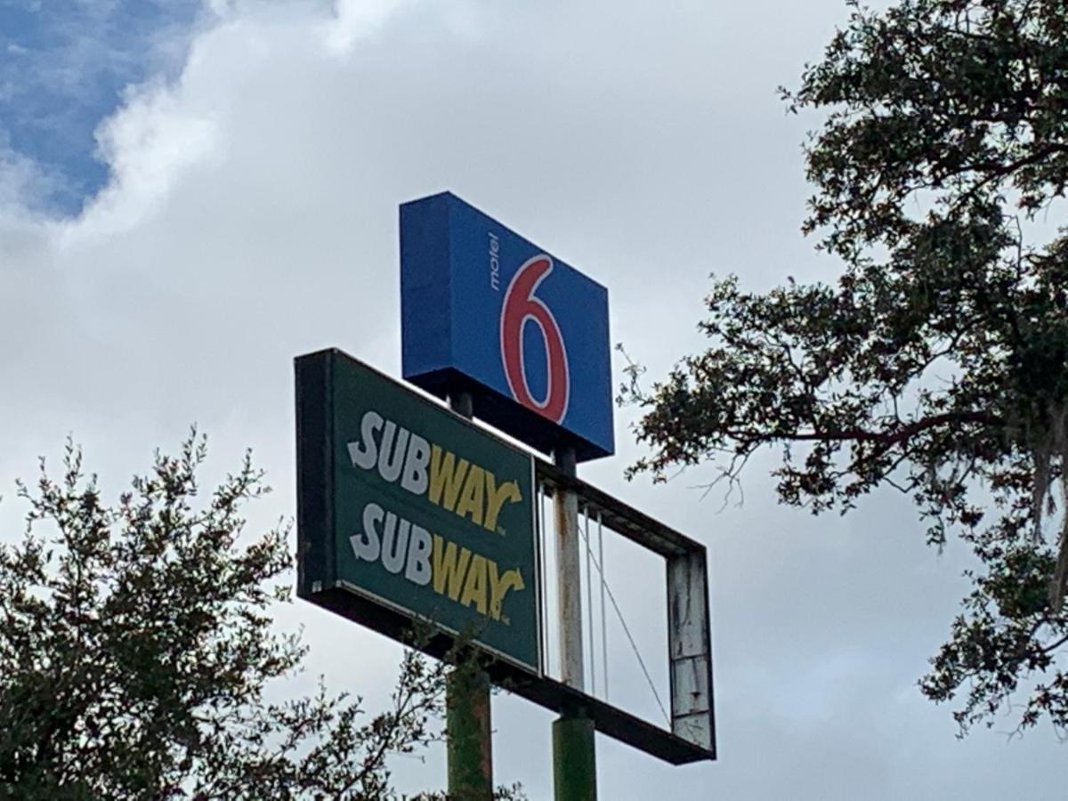 Motel 6 Tampa Near Fairgrounds - Casino Dış mekan fotoğraf